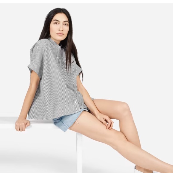 Everlane Tops - Everlane | The Cotton Poplin Collarless Short-Sleeve Square Shirt